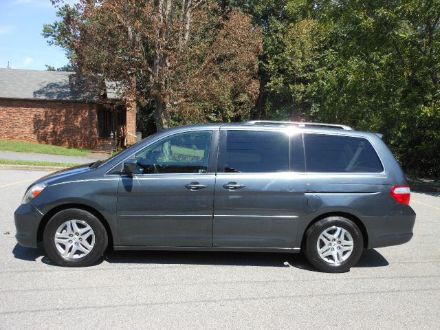 Honda Odyssey 2006 photo 3