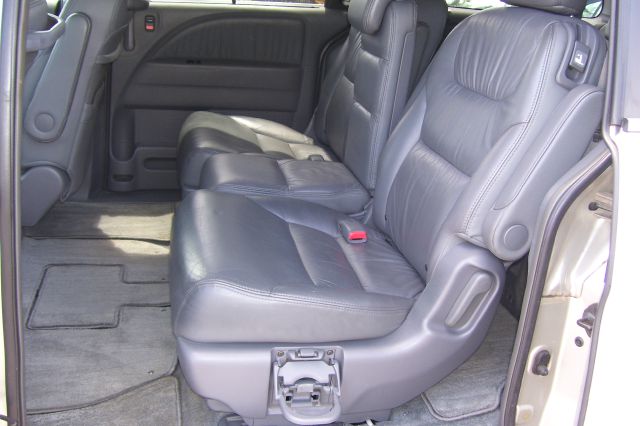 Honda Odyssey 2006 photo 3