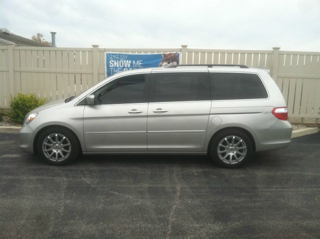 Honda Odyssey 2006 photo 3