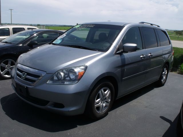 Honda Odyssey 2006 photo 2