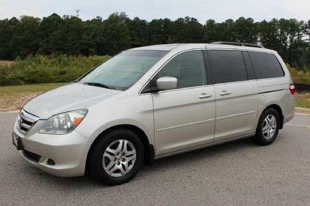 Honda Odyssey 2006 photo 3