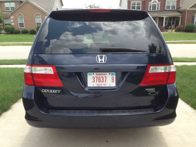 Honda Odyssey 2006 photo 3