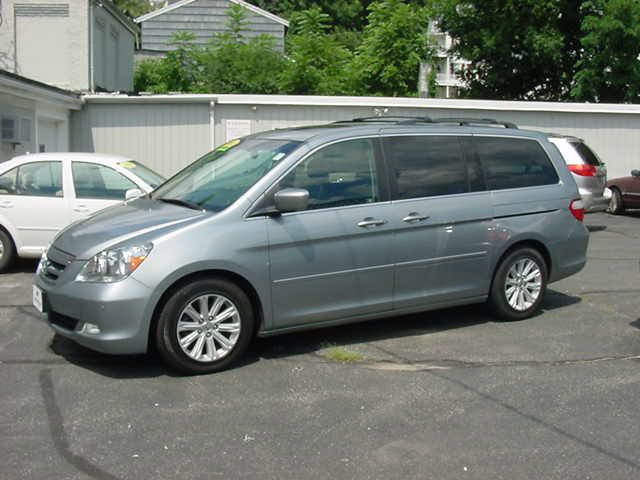 Honda Odyssey 2006 photo 2