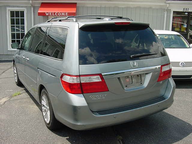 Honda Odyssey 2006 photo 3