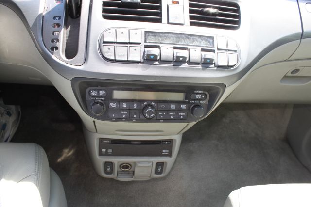 Honda Odyssey 2006 photo 3