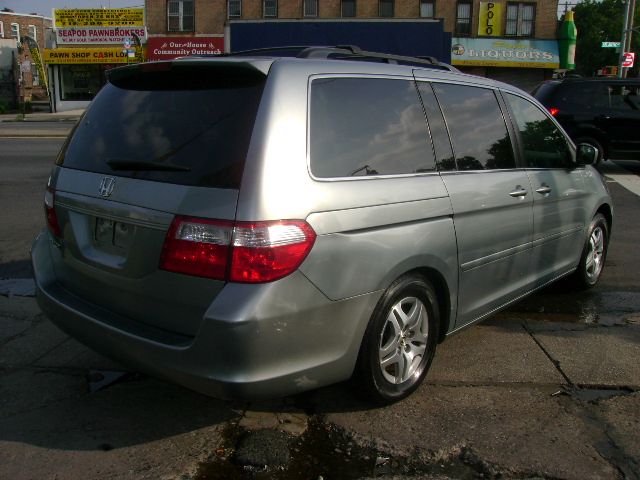 Honda Odyssey 2006 photo 3