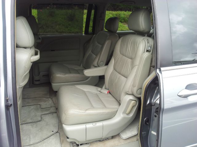 Honda Odyssey 2006 photo 3