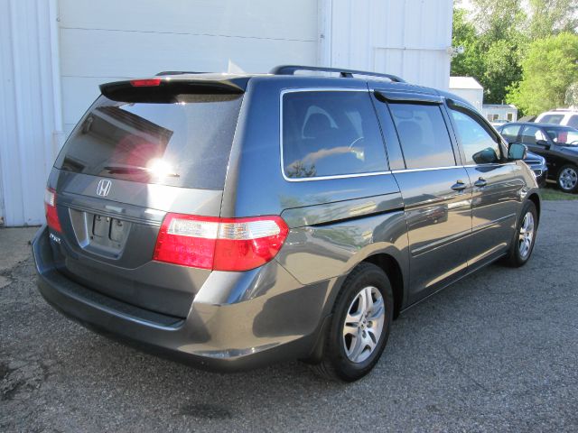 Honda Odyssey 2006 photo 3