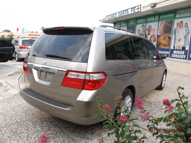 Honda Odyssey 2006 photo 3