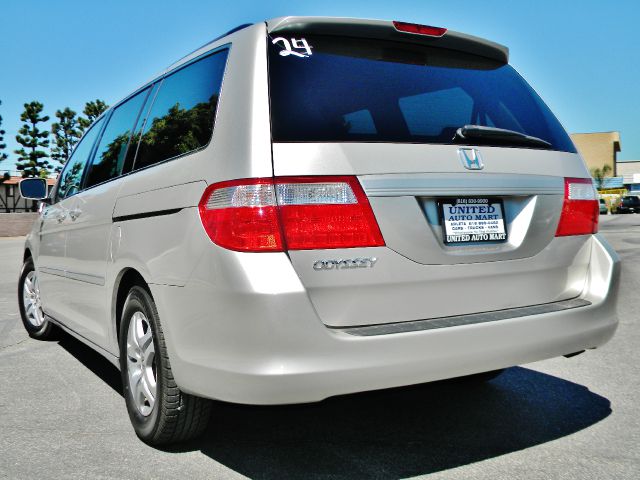 Honda Odyssey 2006 photo 1