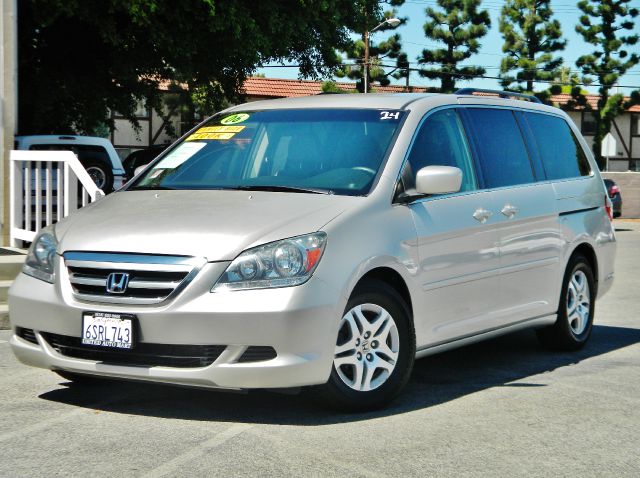 Honda Odyssey 2006 photo 3