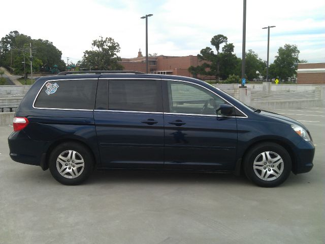 Honda Odyssey 2006 photo 2