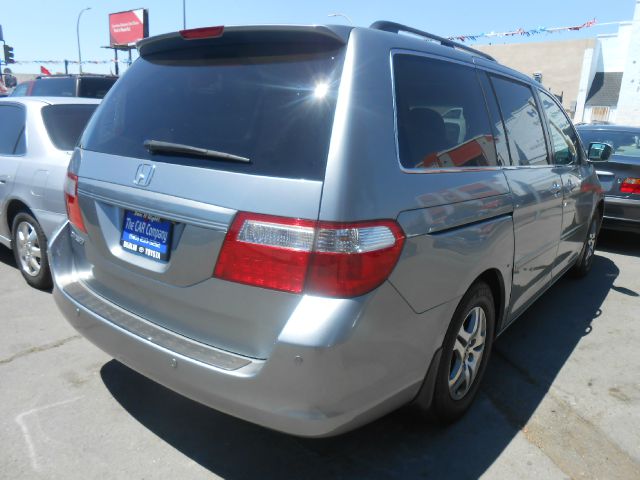 Honda Odyssey 2006 photo 2