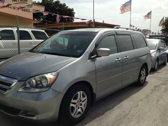 Honda Odyssey 2006 photo 2