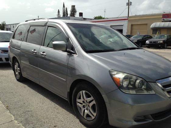 Honda Odyssey 2006 photo 3