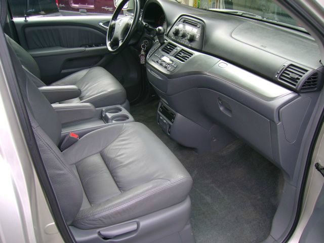 Honda Odyssey 2006 photo 3