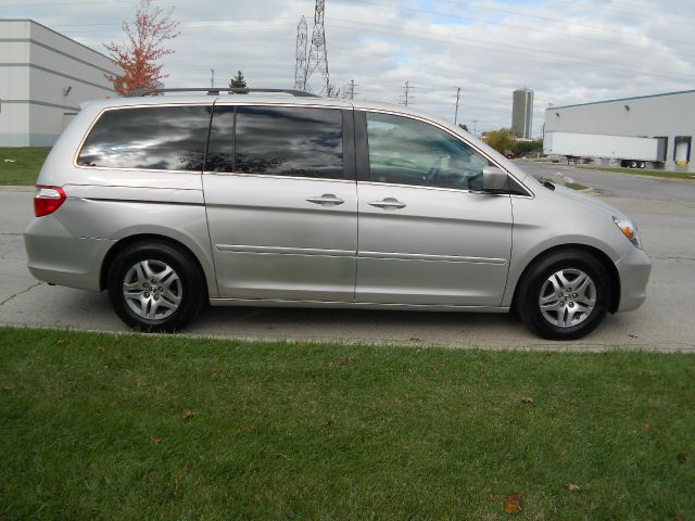 Honda Odyssey 2006 photo 2