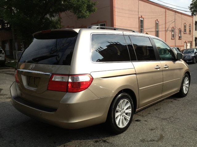 Honda Odyssey 2006 photo 2