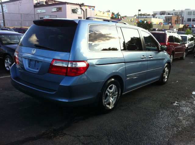 Honda Odyssey 2006 photo 3