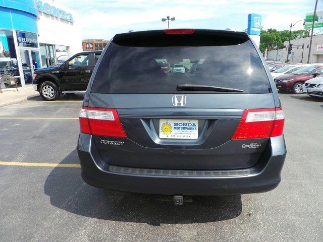 Honda Odyssey 2006 photo 2