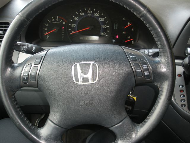 Honda Odyssey 2006 photo 3