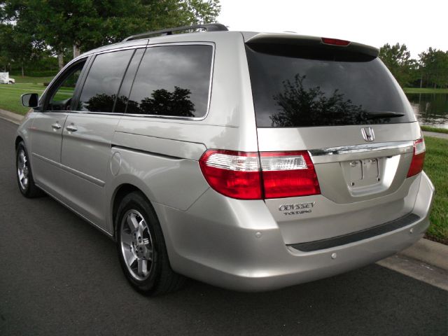 Honda Odyssey 2006 photo 2