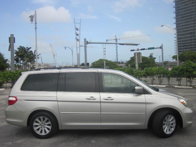 Honda Odyssey 2006 photo 3