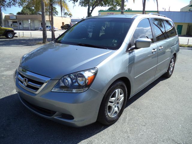 Honda Odyssey 2006 photo 2