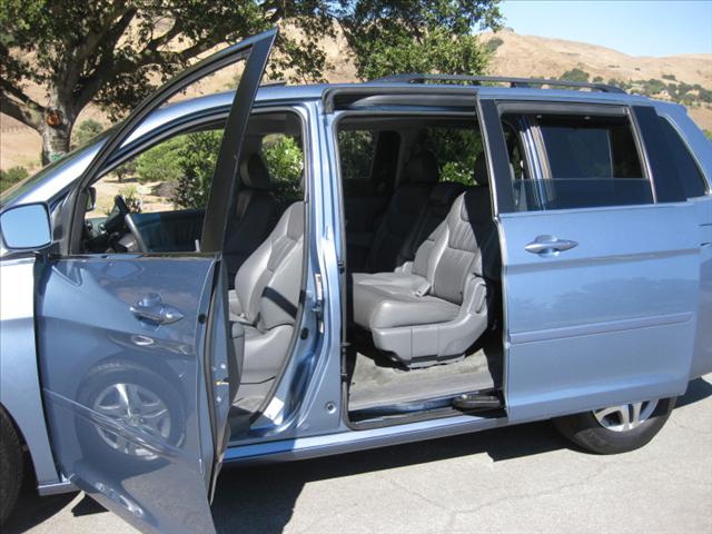 Honda Odyssey 2007 photo 2