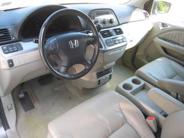 Honda Odyssey 2008 photo 2