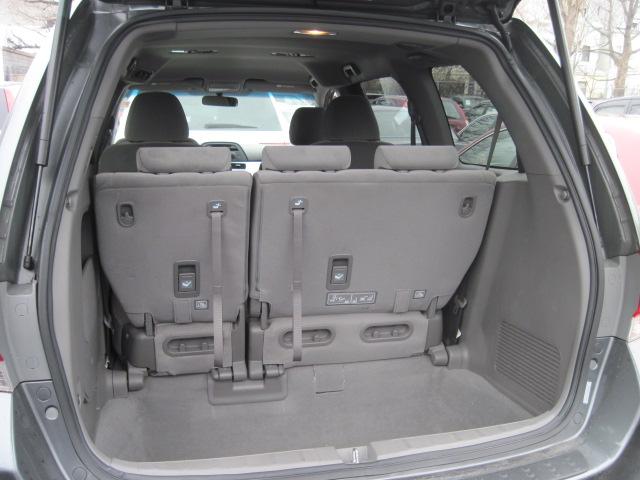 Honda Odyssey 2010 photo 4