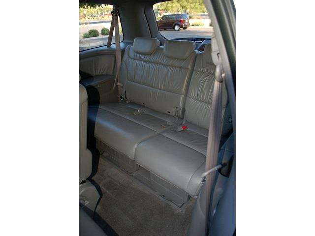 Honda Odyssey 2010 photo 4