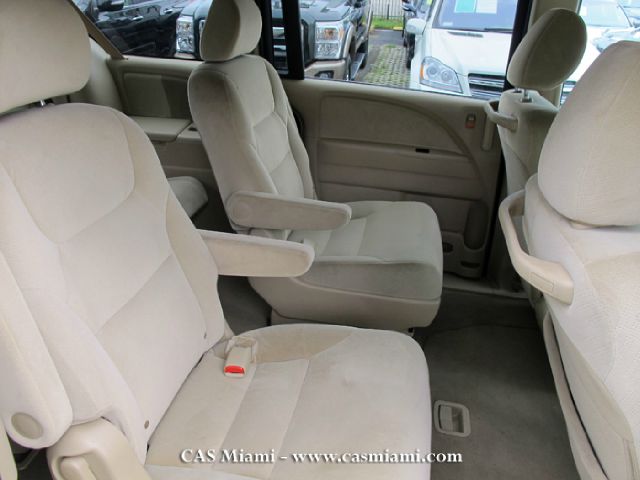 Honda Odyssey 2010 photo 7