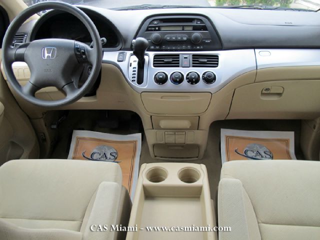 Honda Odyssey 2010 photo 8