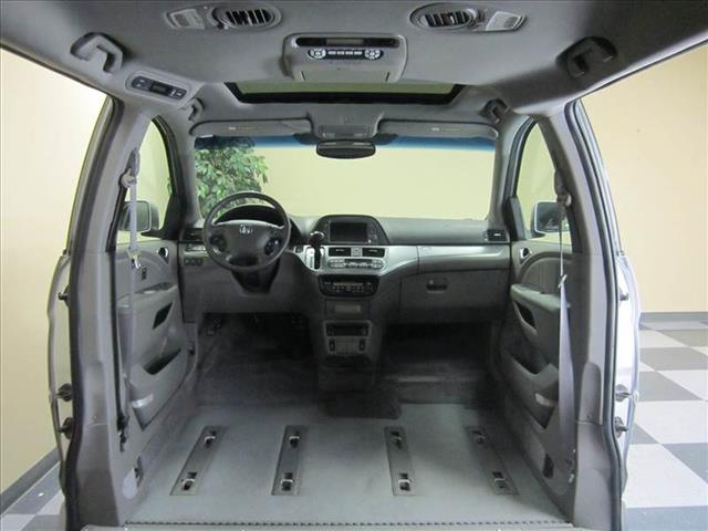 Honda Odyssey 2010 photo 4