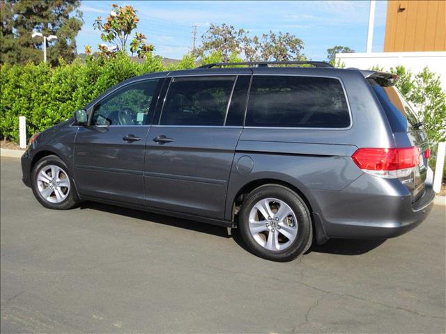 Honda Odyssey 2010 photo 2