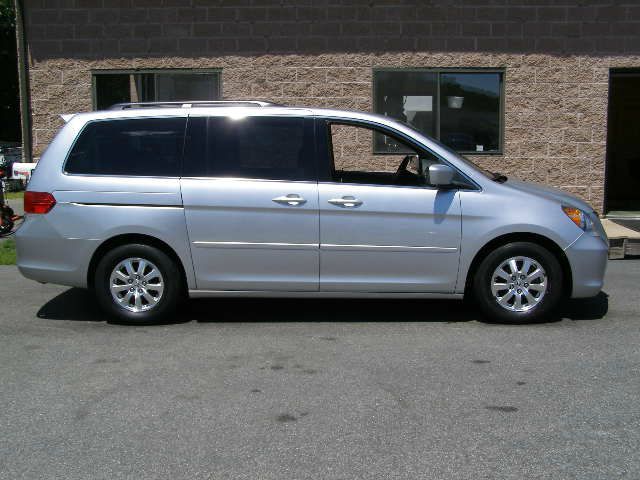 Honda Odyssey 2010 photo 1