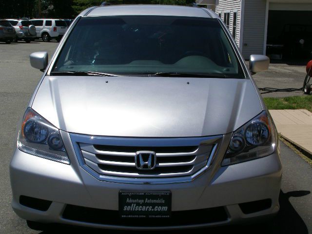 Honda Odyssey 2010 photo 2