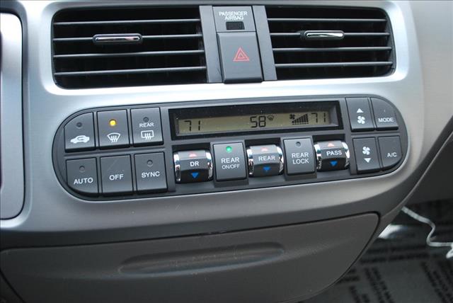 Honda Odyssey 2010 photo 25