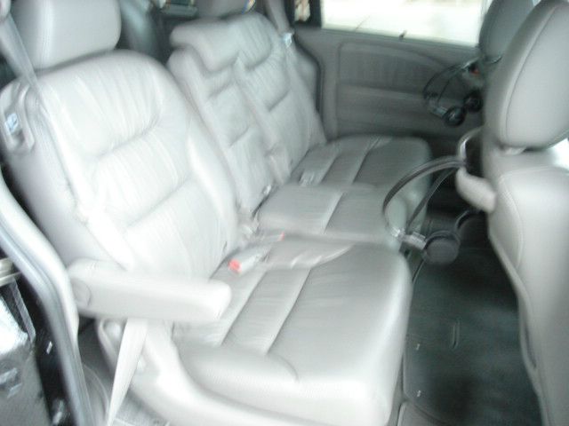 Honda Odyssey 2010 photo 2