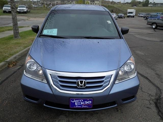 Honda Odyssey 2010 photo 2