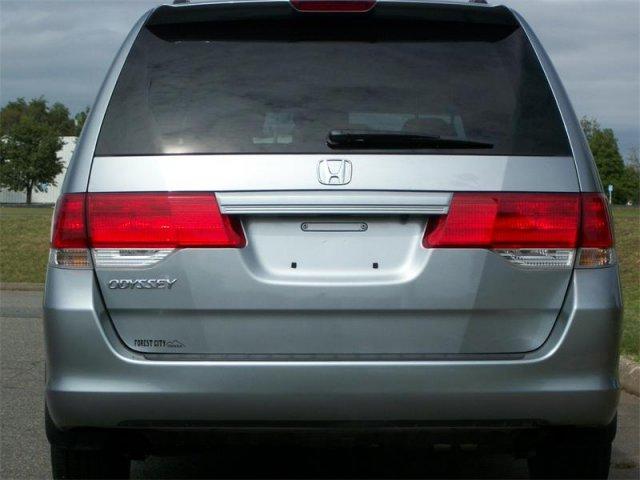 Honda Odyssey 2010 photo 3