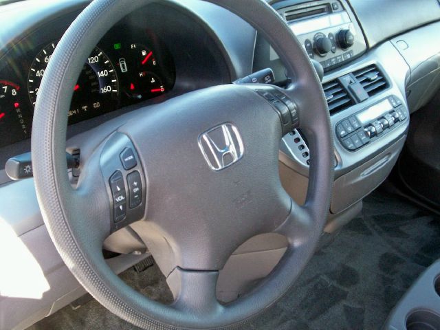 Honda Odyssey 2010 photo 2