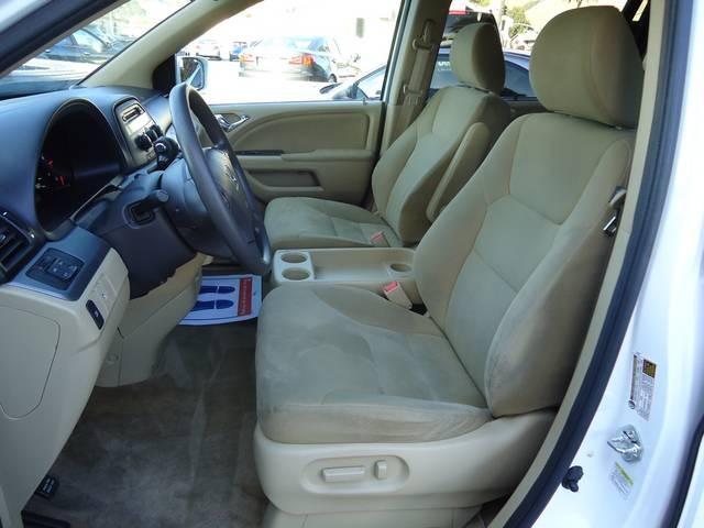 Honda Odyssey 2010 photo 4