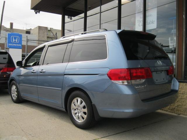 Honda Odyssey 2010 photo 1