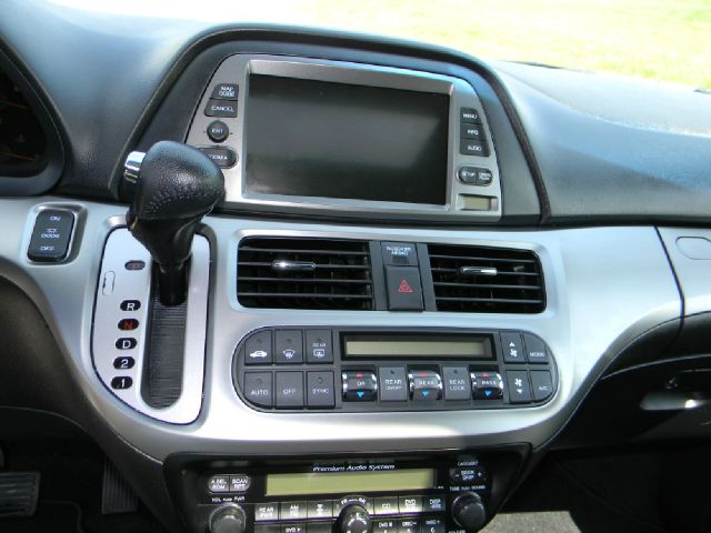 Honda Odyssey 2010 photo 3