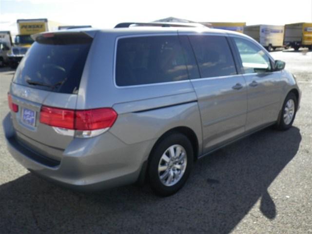 Honda Odyssey 2010 photo 3