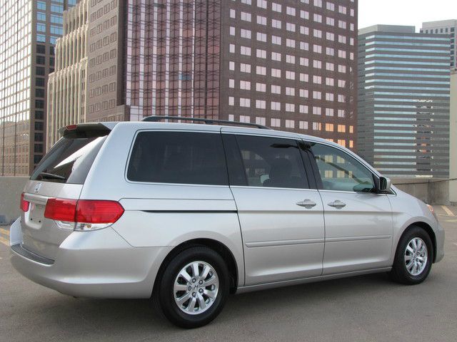 Honda Odyssey 2010 photo 3