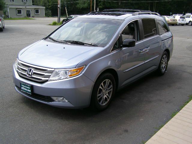 Honda Odyssey 2011 photo 4