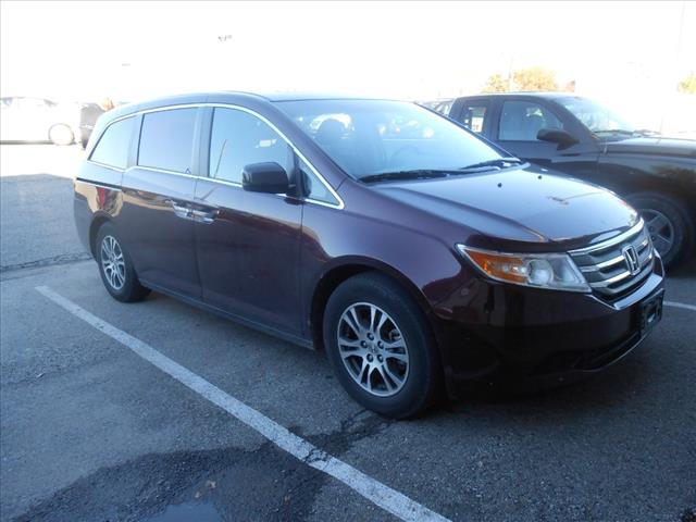 Honda Odyssey 2011 photo 2